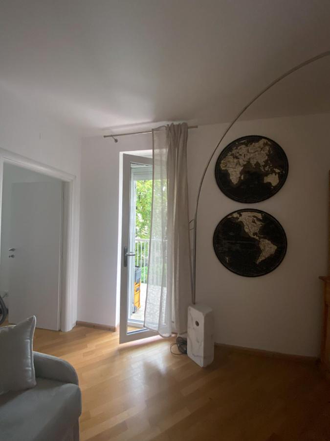 Living Vittoria: Vicino Al Centro Di Bolzano Appartamento Esterno foto
